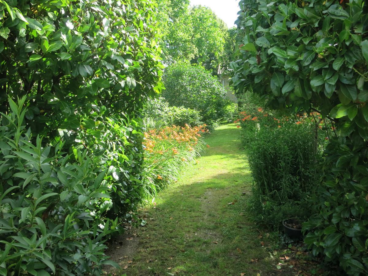 Les Jardins De Lily Ξενοδοχείο Saint-Léonard-de-Noblat Εξωτερικό φωτογραφία