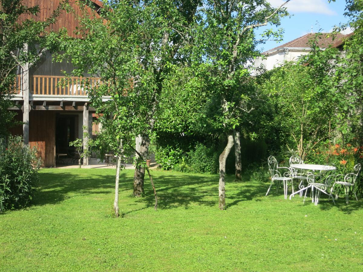 Les Jardins De Lily Ξενοδοχείο Saint-Léonard-de-Noblat Εξωτερικό φωτογραφία